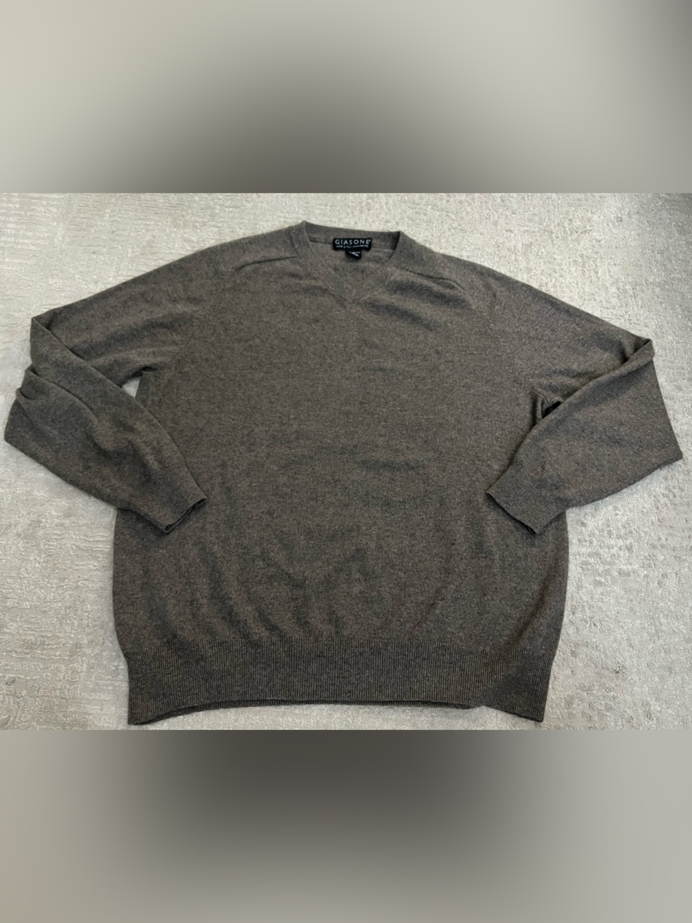 Giasone 100% Cashmere V - Neck Sweater